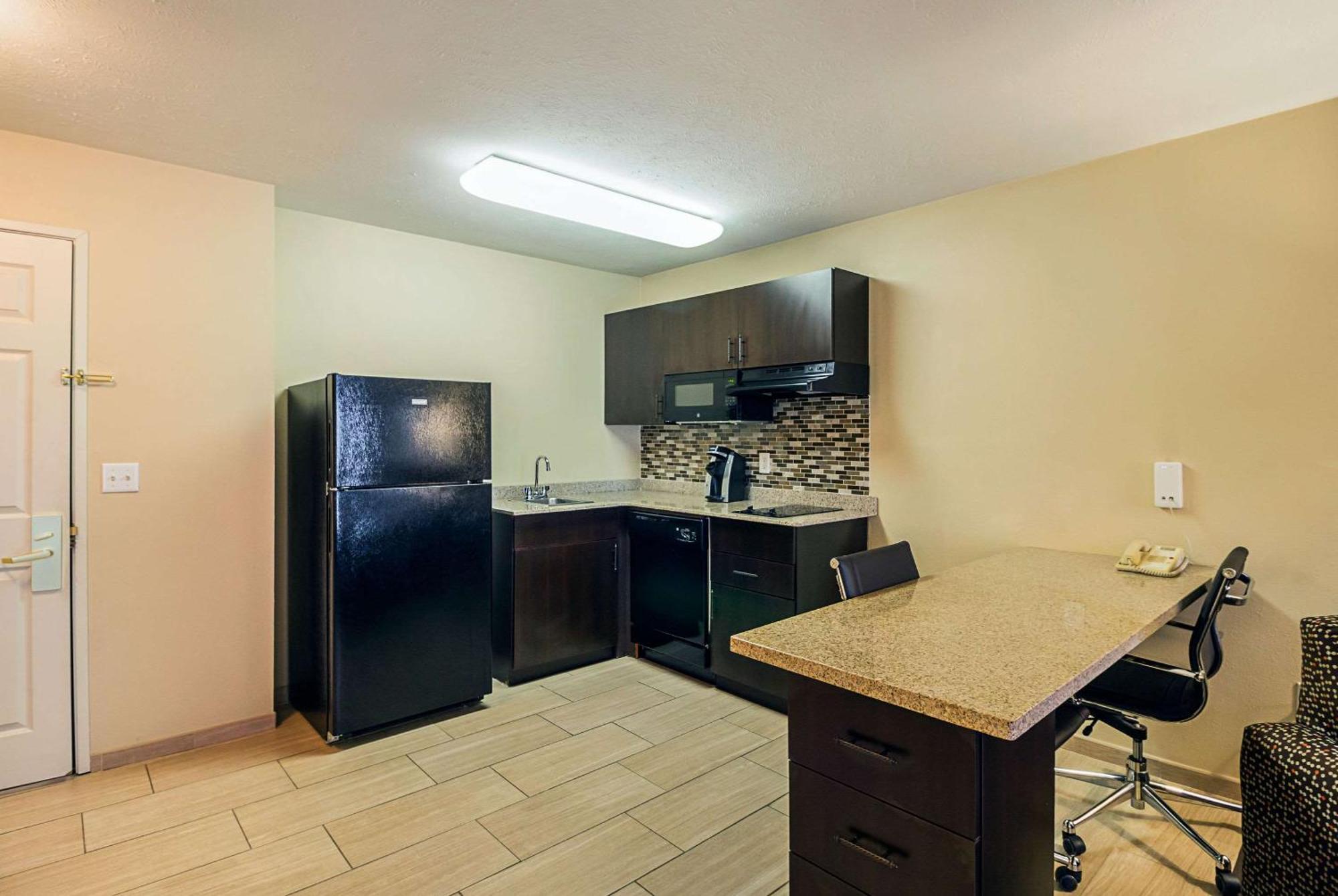 Mainstay Suites Fargo - I-94 Medical Center Εξωτερικό φωτογραφία