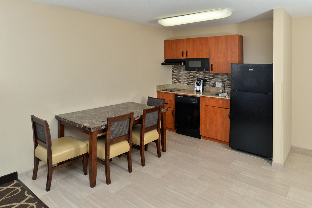 Mainstay Suites Fargo - I-94 Medical Center Εξωτερικό φωτογραφία