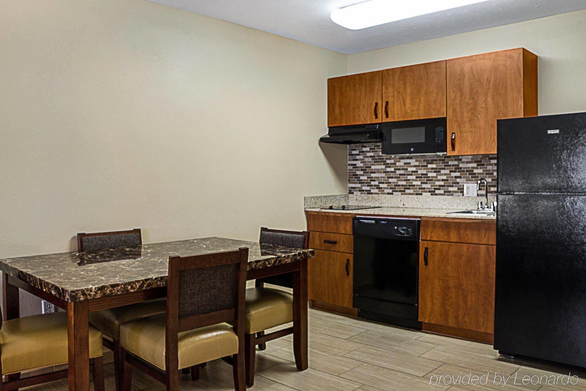 Mainstay Suites Fargo - I-94 Medical Center Εξωτερικό φωτογραφία