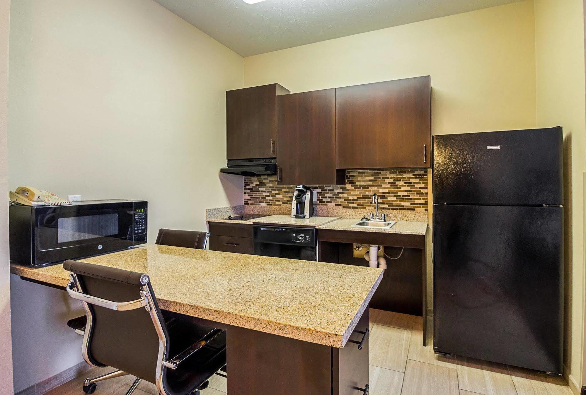 Mainstay Suites Fargo - I-94 Medical Center Εξωτερικό φωτογραφία